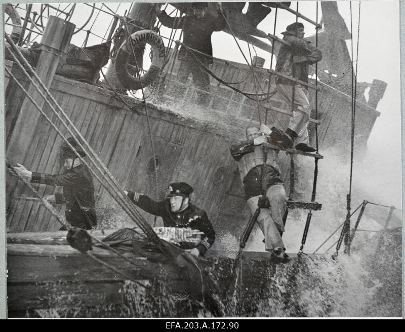 Kader Filmstudio Tallinn Films from gamefilm Writers from Sõgedate village.