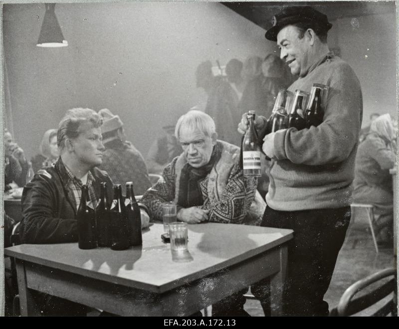 Kader Filmstudio Tallinn Films from gamefilm Kirjad Sõgedate village, left: Ervin Räim - t. Aav, Martin - K. Karm.