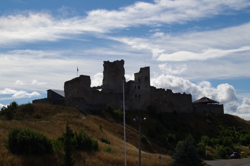 Western wall of Rakvere Castle rephoto