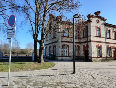 XII Üldlaulupidu. Laulukooride liikmete äraviimine majutuspaikadesse. rephoto