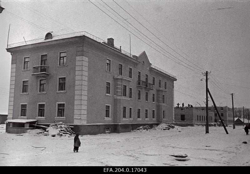Mining no. A 18-storey apartment built for 8 miners in Ahtmes.