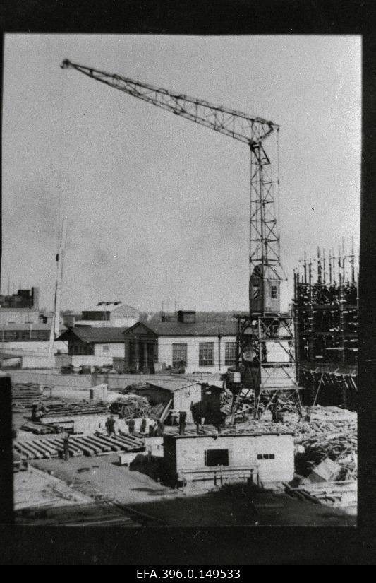 Construction works of Ahtme oil shale mine.