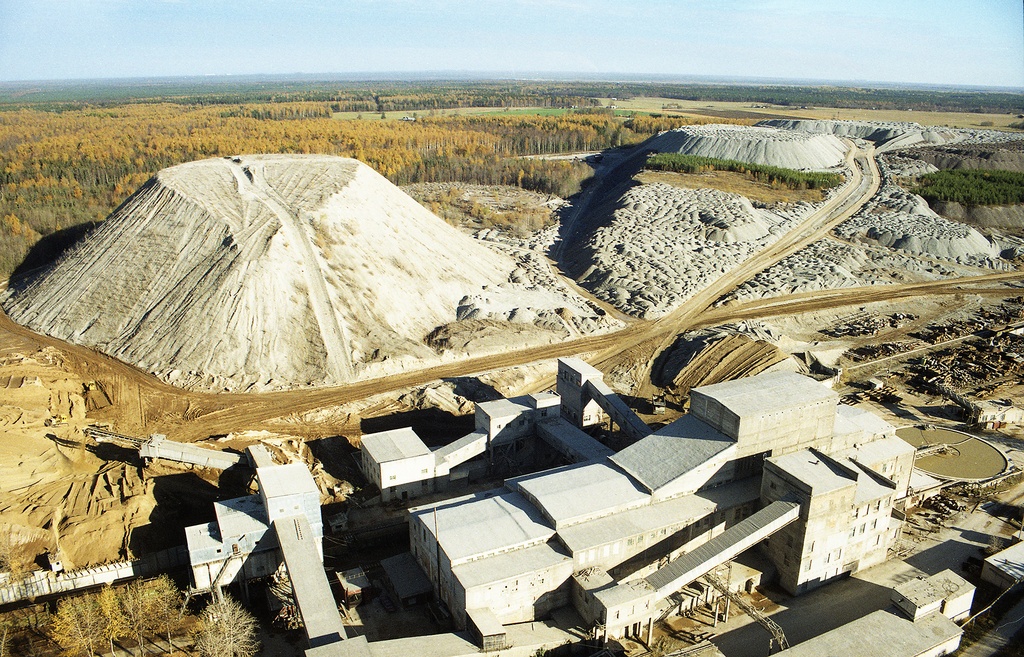 Ahtme, from the boiler house of the power plant, 60 meters high. 1996