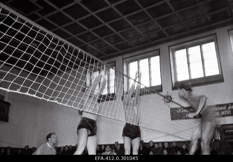 Volleyball competition Leningrad Spartak-TPI.