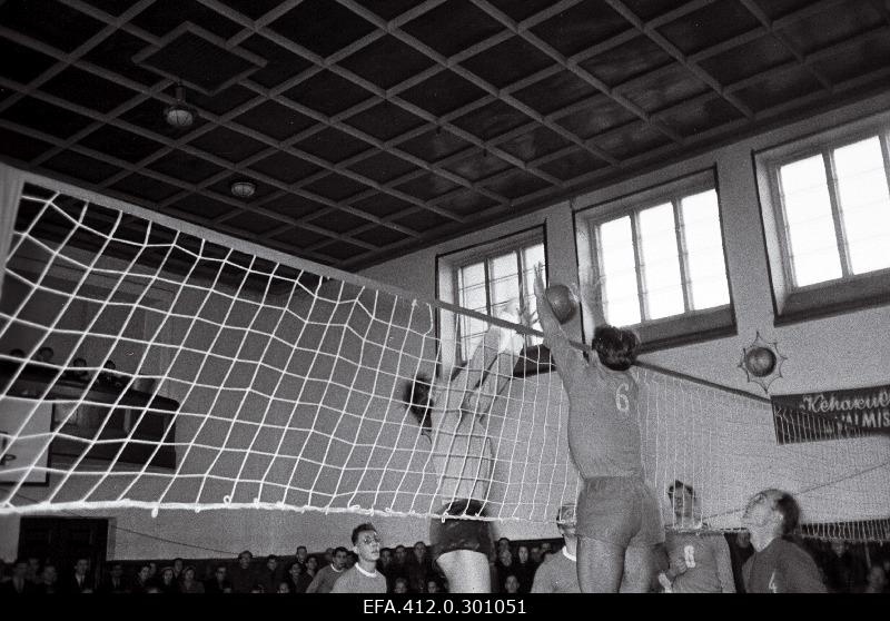 Volleyball competition Leningrad Spartak-TPI.