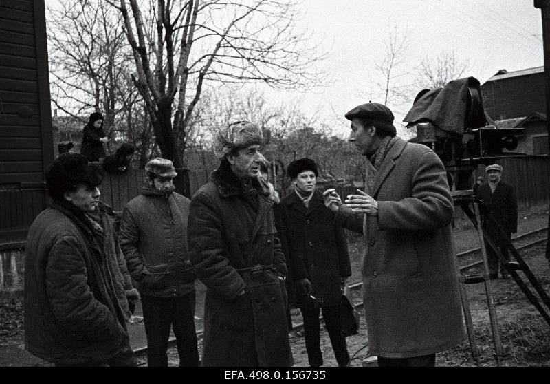 Filming the game film “Halli wolf diary” of the studio “Mosfilm”. In the middle of the film director Vladimir Bassov.