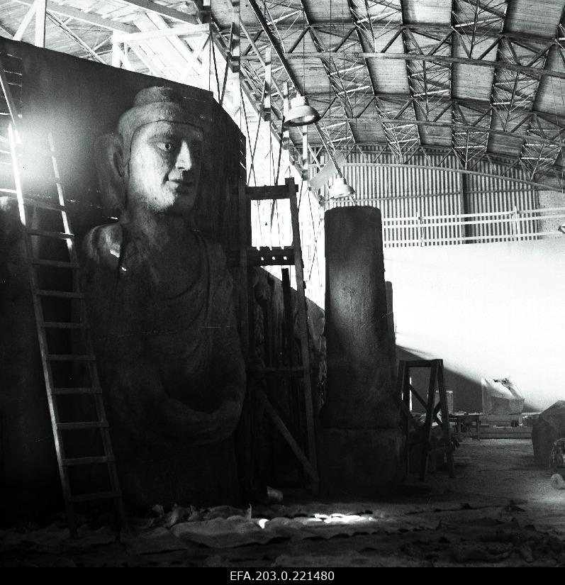 Game film "The curse of the Madude valley" (Poland-Estonian joint work). Construction of decorations