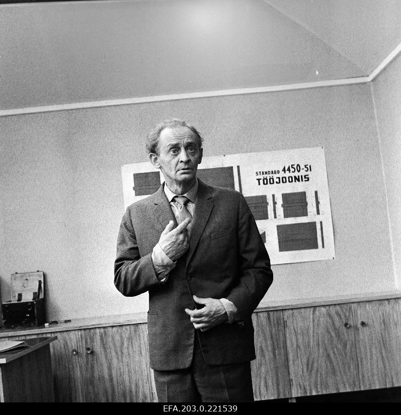 Cader from the Tallinn film game "Viini postmark".