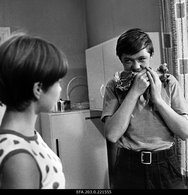 Cader from the Tallinn film game "Viini postmark".  similar photo