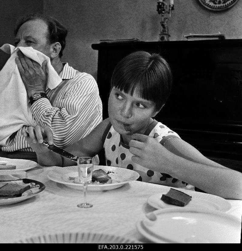 Cader from the Tallinn film game "Viini postmark".