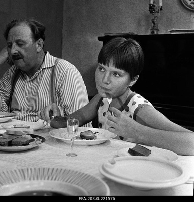 Cader from the Tallinn film game "Viini postmark".  similar photo