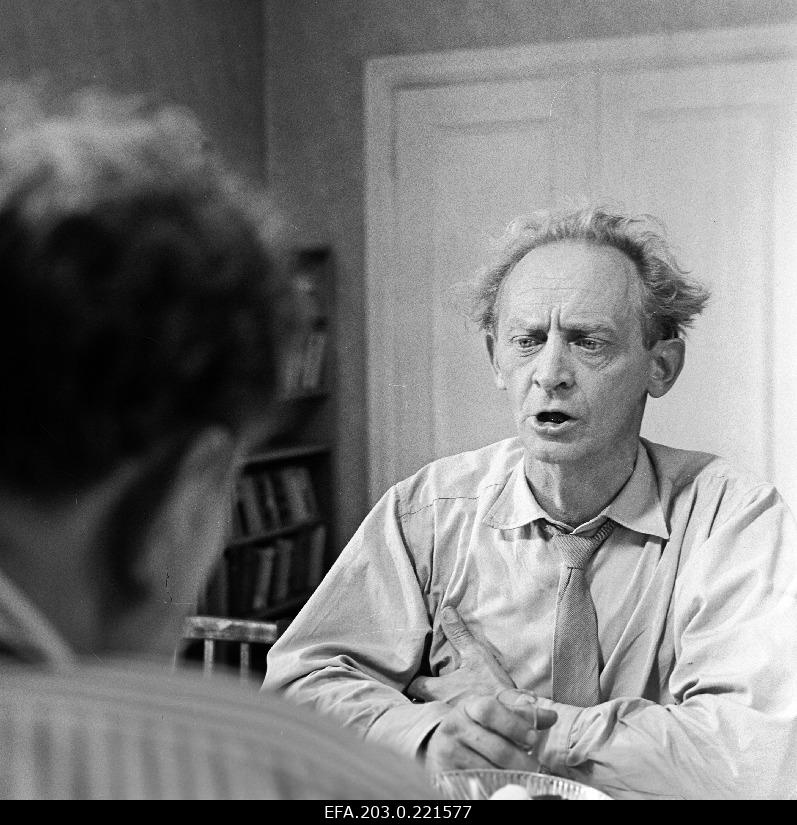 Cader from the Tallinn film game "Viini postmark".