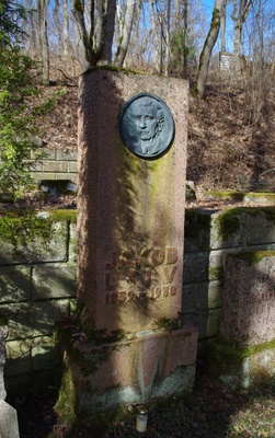 Jakob Liivi haud Rakvere linna kalmistul rephoto