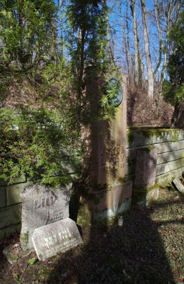 Jakob Liivi haud Rakvere kalmistul rephoto