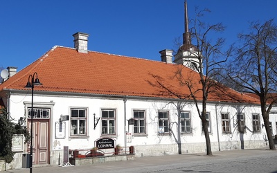 Postkontori hoone Kuressaares. rephoto