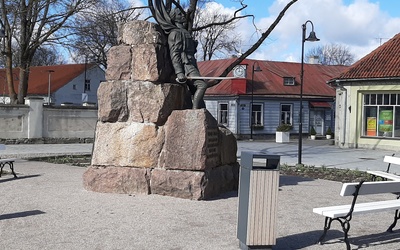 Kuressaare Vabadussõja monumendi avamine rephoto