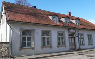 House in King in Moscow (end. Inches) street (no. 9), where worked in the 20th century. At first Eisenschmidt's private school. V. Grünthal-Ridala has studied here rephoto