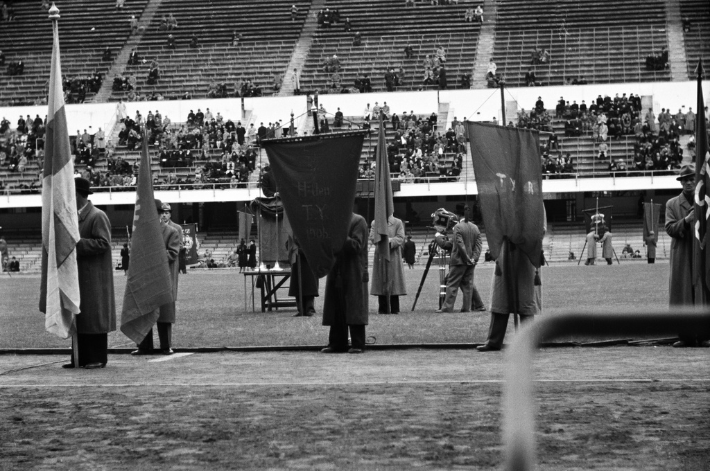 Vasemmistopuolueiden yhteinen vappujuhla Stadionilla.