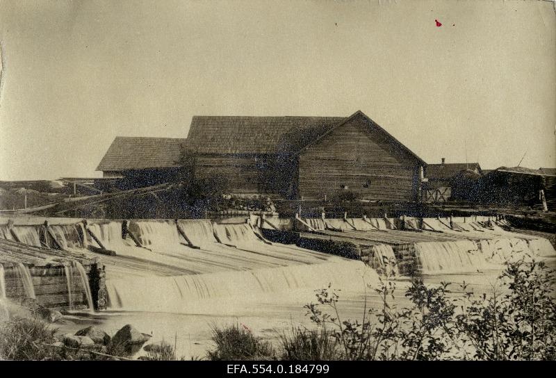 Vihtra rose and rainbow on the shore of the Pärnu River.