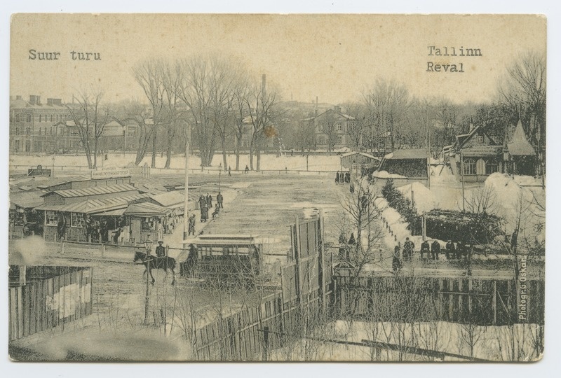 Tallinn. Marketplace in winter. Pärnu mnt horsetramm - conca