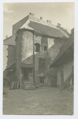 Tallinn. Russian 6 house courtyard  duplicate photo