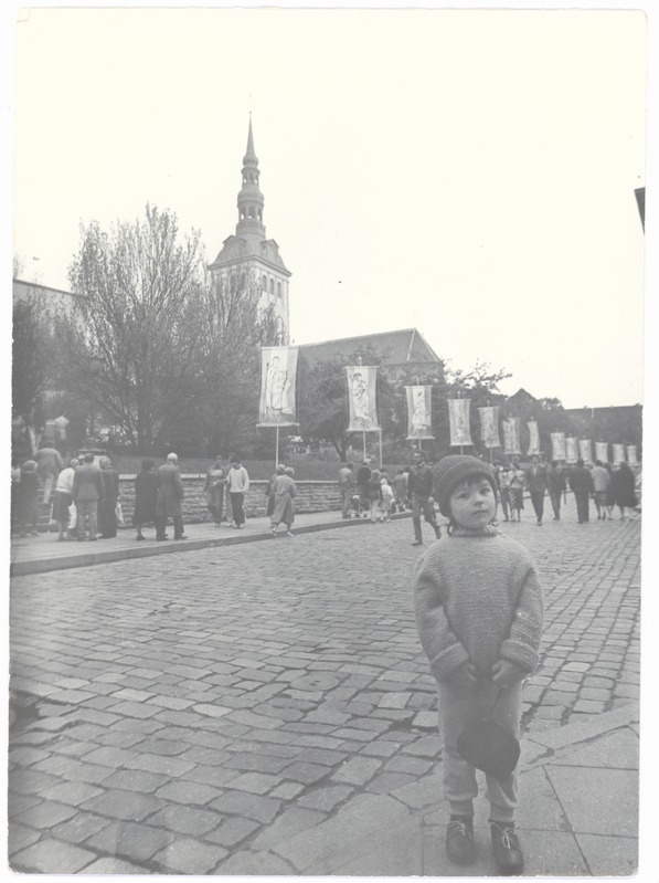 View on Harju Street, on the right little girl.