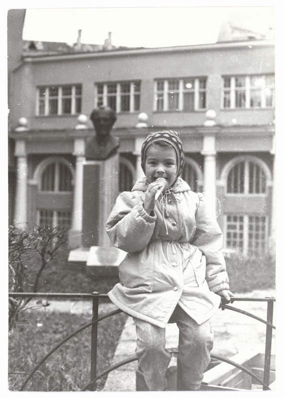 Portrait: Girl with ice cream, in the background Georg Otsa, Tallinn Music School