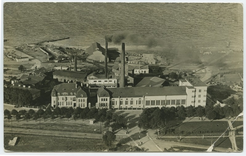 General view of the Tallinn Power Station, airfoto towards the sea.