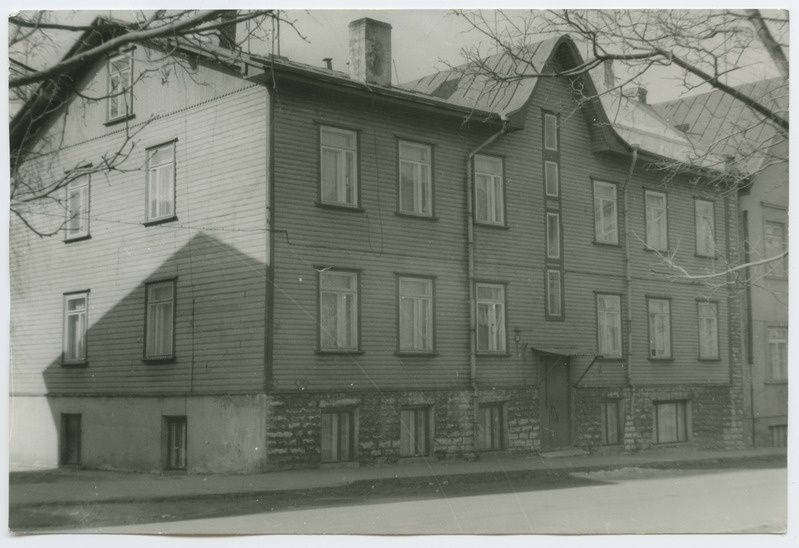 Double wooden house Kunder Street 30.