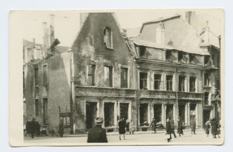 View of the broken building of Great-Karja and Old-Post. At the corner.