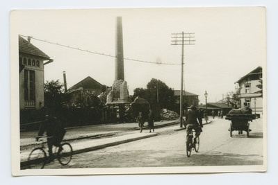 View of the Kopli Street itself. At the Railway Club.  duplicate photo