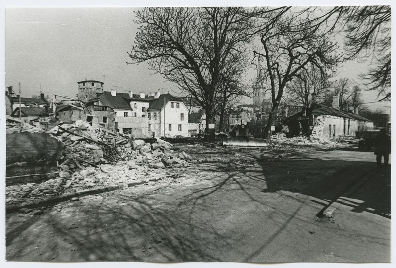 Dismantled building Ujula Street 7.