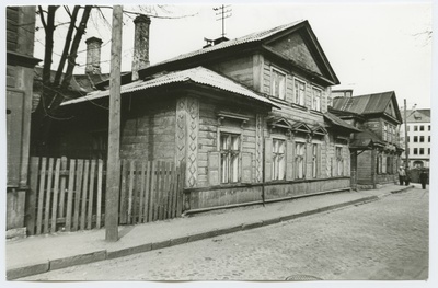 Double wooden house Karu Street 37.  duplicate photo