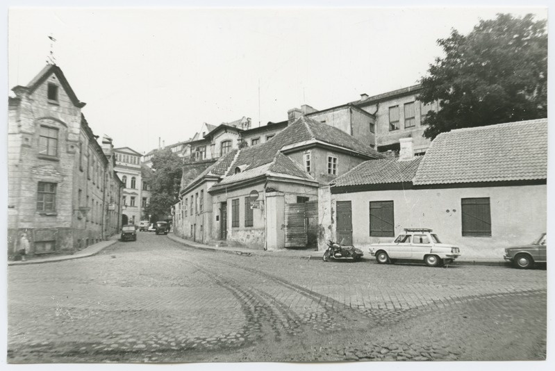 View on Olevimäe by the new street, on the right city sepikoda.