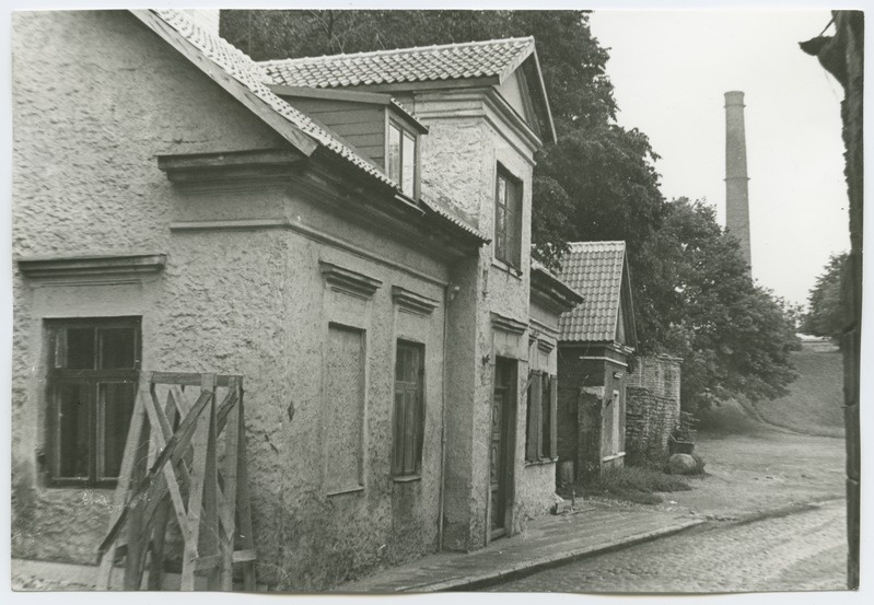 New street 35 houses.