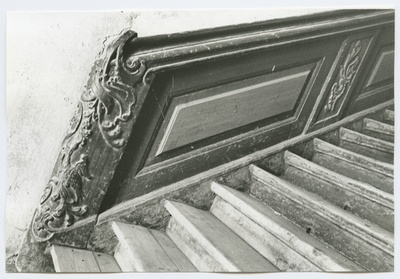 New street 32 house interior stairwell ornament.  duplicate photo