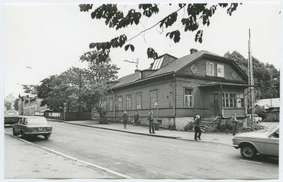 Paldiski highway 21, one-time wooden building.  duplicate photo