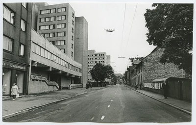 View along the Paldiski highway towards Toompea.  duplicate photo