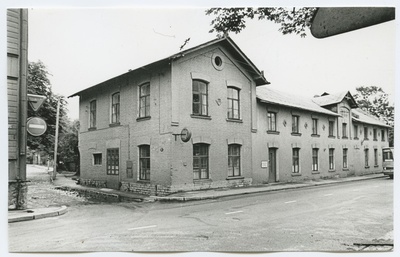 Paldiski highway 19, double long stone building (from 1886).  duplicate photo