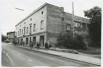 Paldiski highway 15, double stone building.  duplicate photo