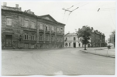 Stone building Paldiski highway 1, view by J. Gagarin puiestee.  duplicate photo