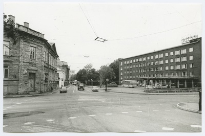 View from the Soviet street to the hotel "Tallinn".  duplicate photo