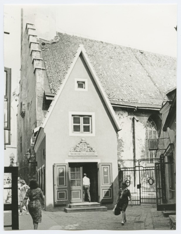 View of the building during the course of Saia.