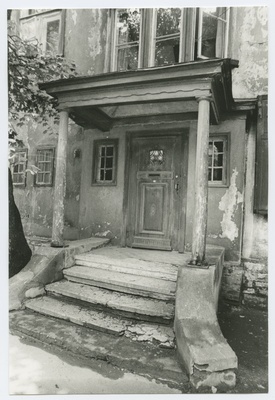 Peeter Süda Street 3 building outside the courtyard.  duplicate photo