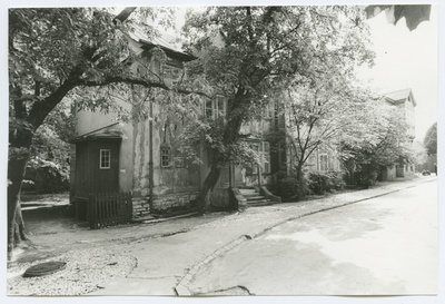 Peeter Süda Street 3 building courtyard view.  duplicate photo