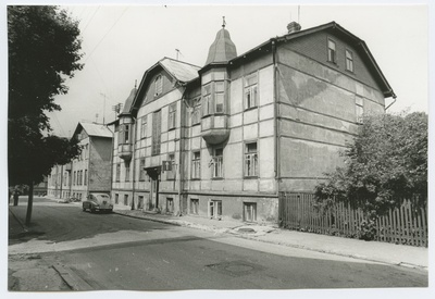 Double building with two separate wakes, Peeter Süda Street 7.  duplicate photo