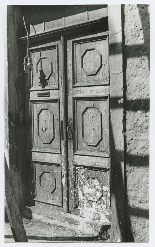 New street 35 houses wooden outdoor door.