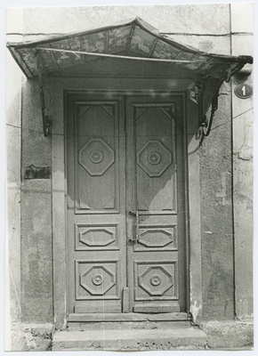 Tatari Street 1, wooden outdoor doors and shaving.  duplicate photo