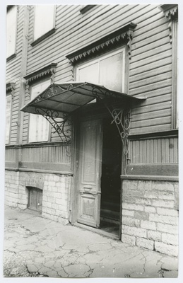 Windows and outdoor doors in the building J. Tompi t. 14  similar photo