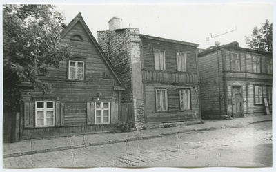 Small wooden buildings J. Tompi t. 13 a and 15  duplicate photo